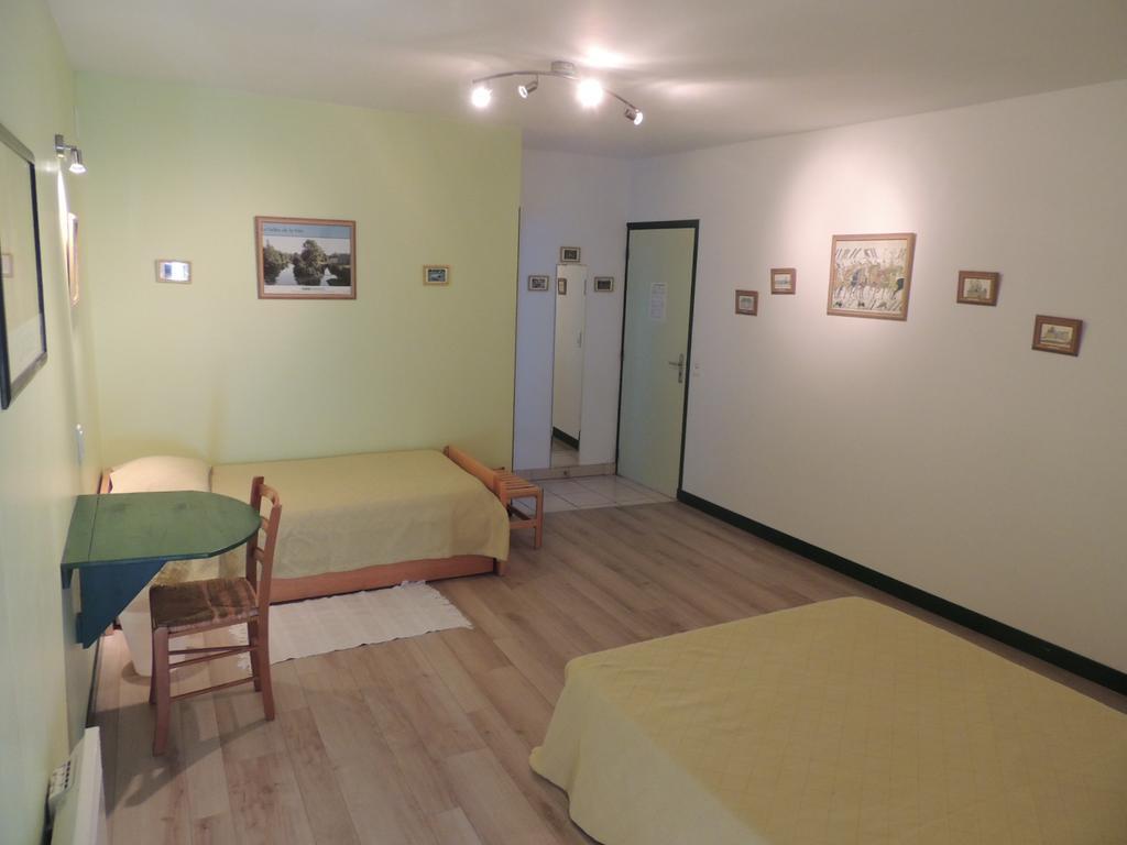 Chambres D'Hotes Les Pieris กรองด์คอมป์-เมซี ภายนอก รูปภาพ