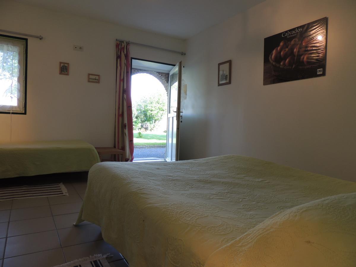 Chambres D'Hotes Les Pieris กรองด์คอมป์-เมซี ภายนอก รูปภาพ